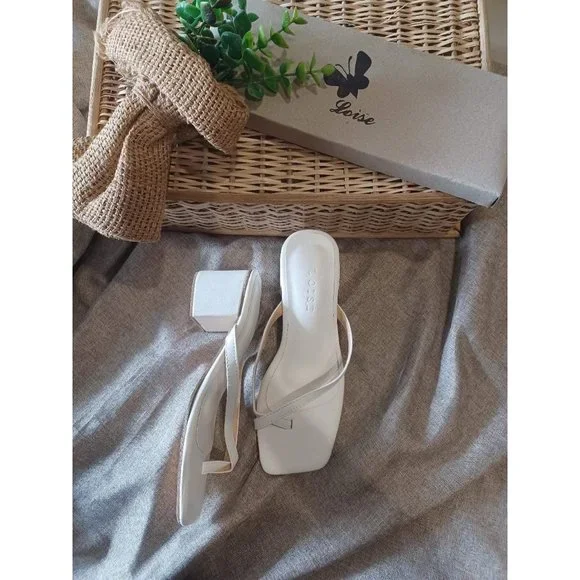 Sandals - Picture 4 of 6